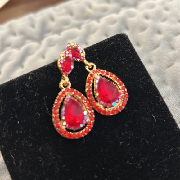 Red Pear Cut Crystals Earrings with Halo Borders-Boutique - Picture 2 of 4